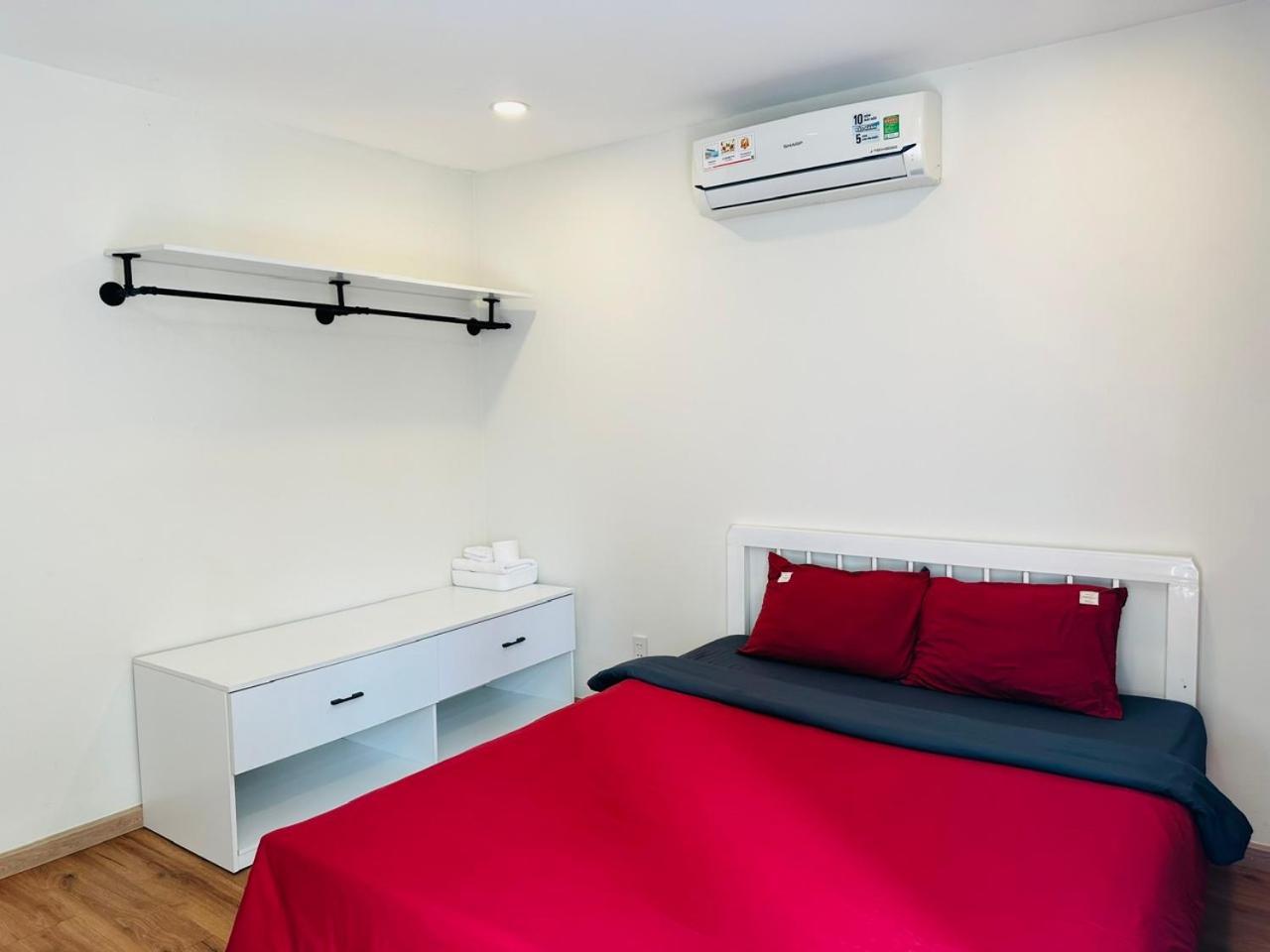 B786 Airport Apartment Хошимін Екстер'єр фото