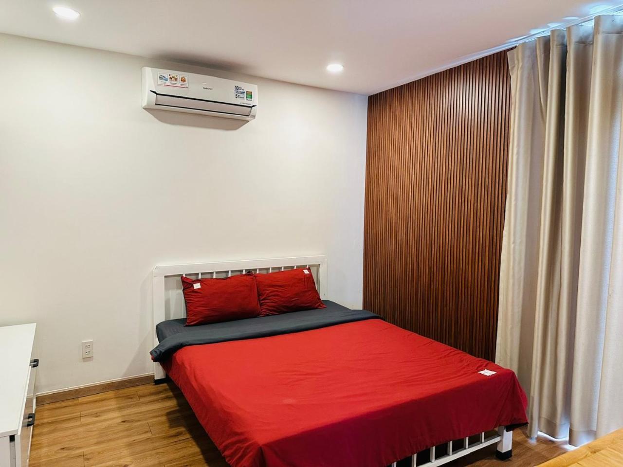 B786 Airport Apartment Хошимін Екстер'єр фото