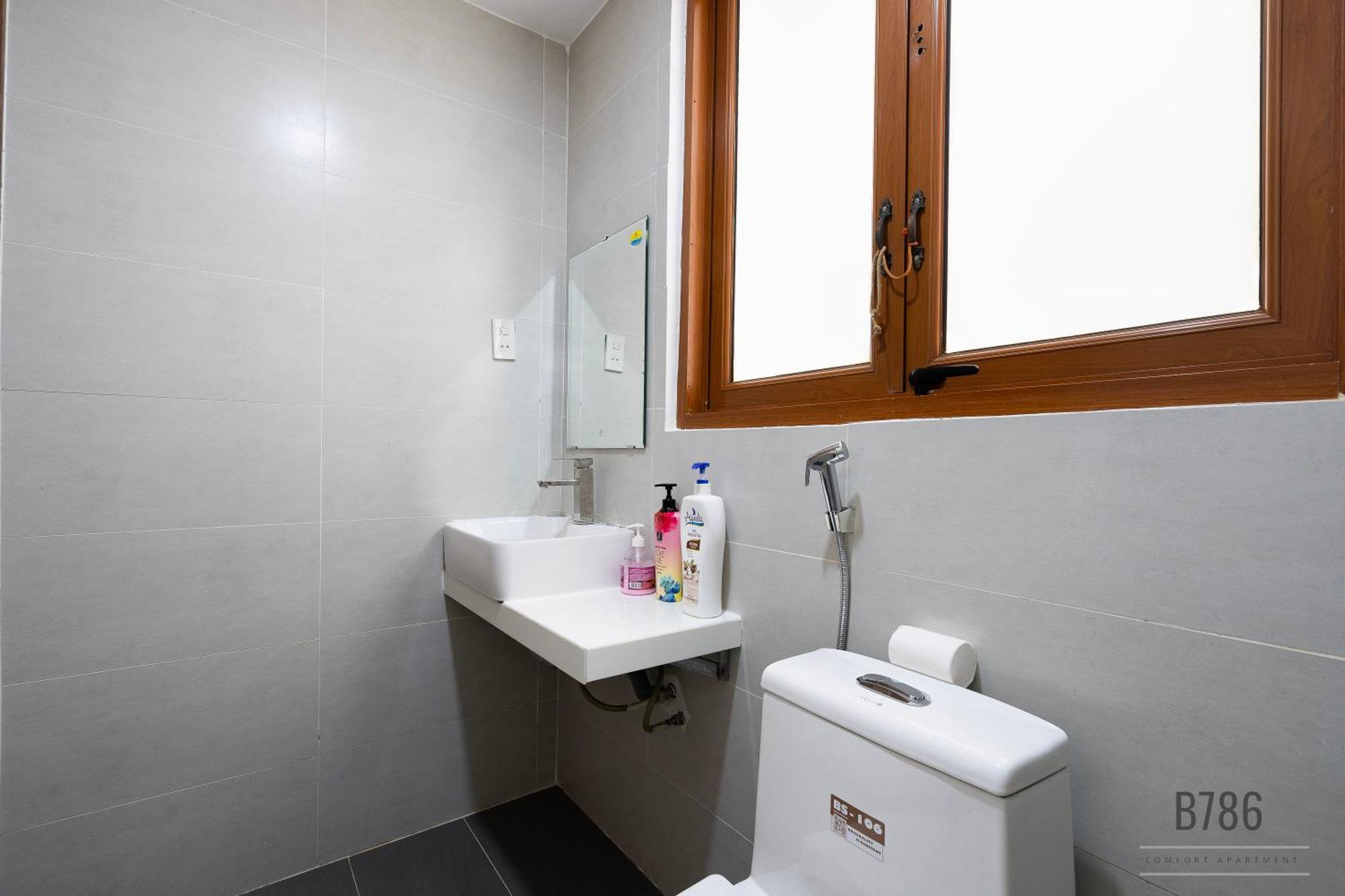B786 Airport Apartment Хошимін Екстер'єр фото
